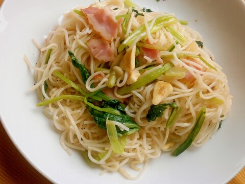 ベーコンと小松菜の焼きそうめん